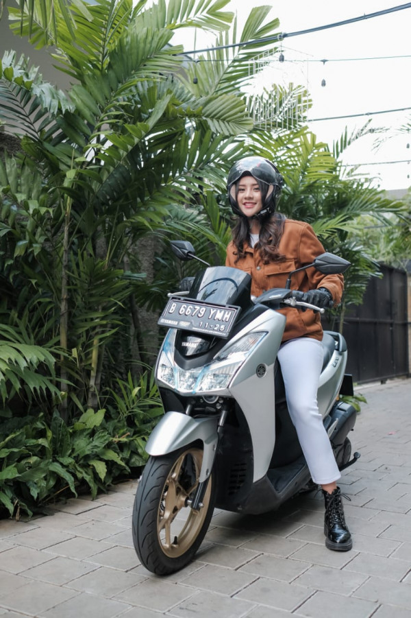 Si  Sexy LEXI  Jadi Pilihan Teman Berkendara Anya Geraldine